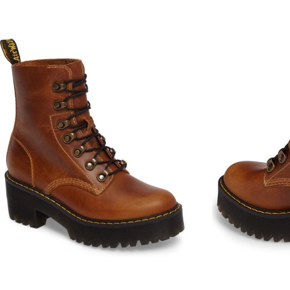 Dr Marten Leona Heeled Boot / Size UK4/US6